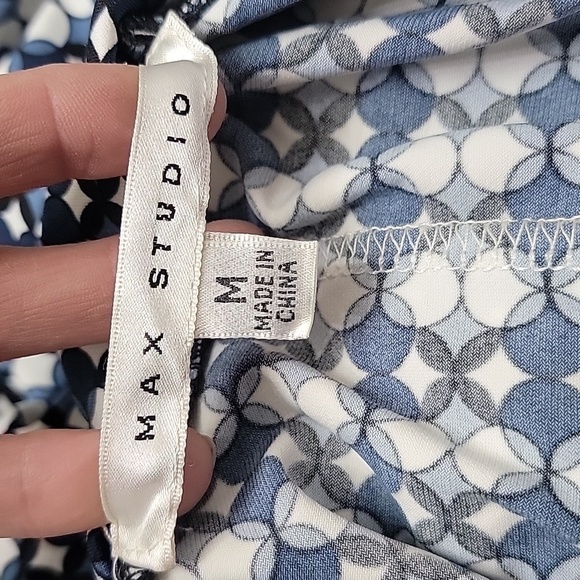 Max Studio, Size M, Geometric A-Line / Full Mini Skirt. Excellent Used Condition - Picture 4 of 9